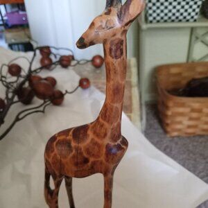 SMALL WOODEN GIRAFFE